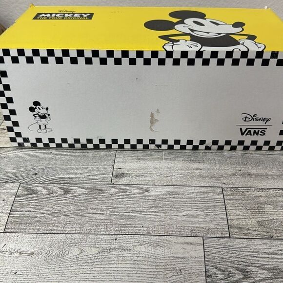 Disney x Vans Collab Old Skool 80’s Mickey/True Size 8.5 EUC - Picture 13 of 16